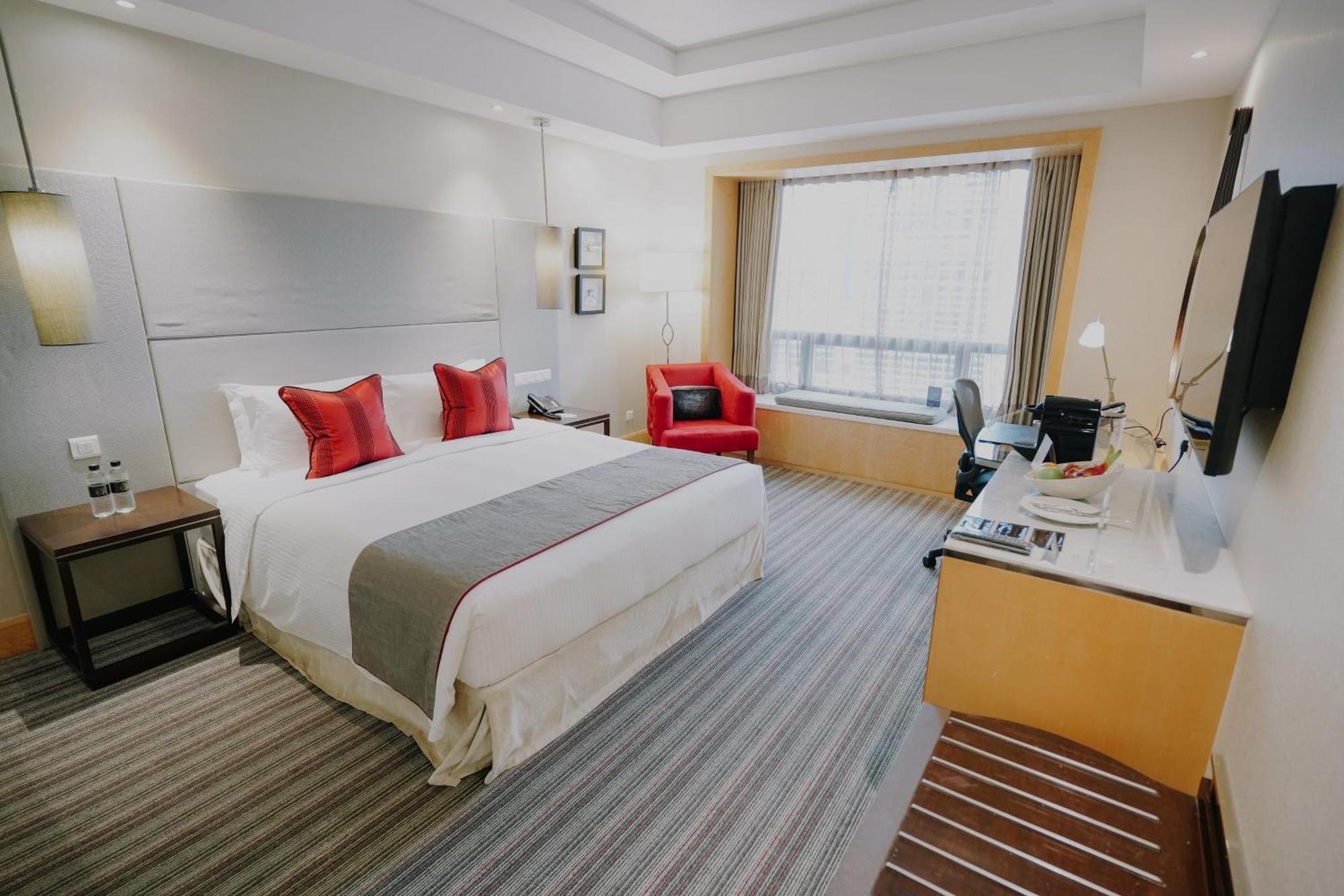 Premier Double Room Club Lounge Access
